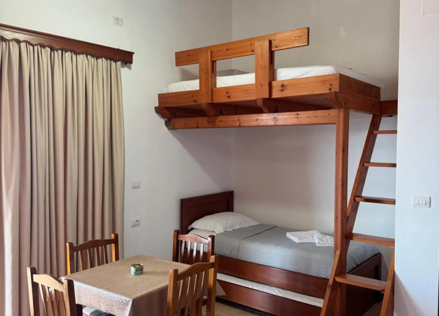 Villa Bushi Ksamil Apartament