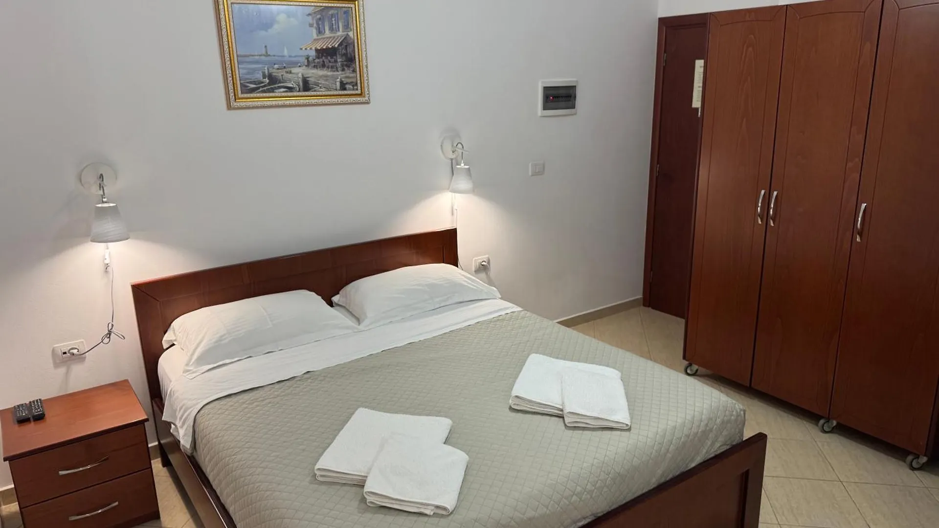 Villa Bushi Ksamil 0*,  Albania