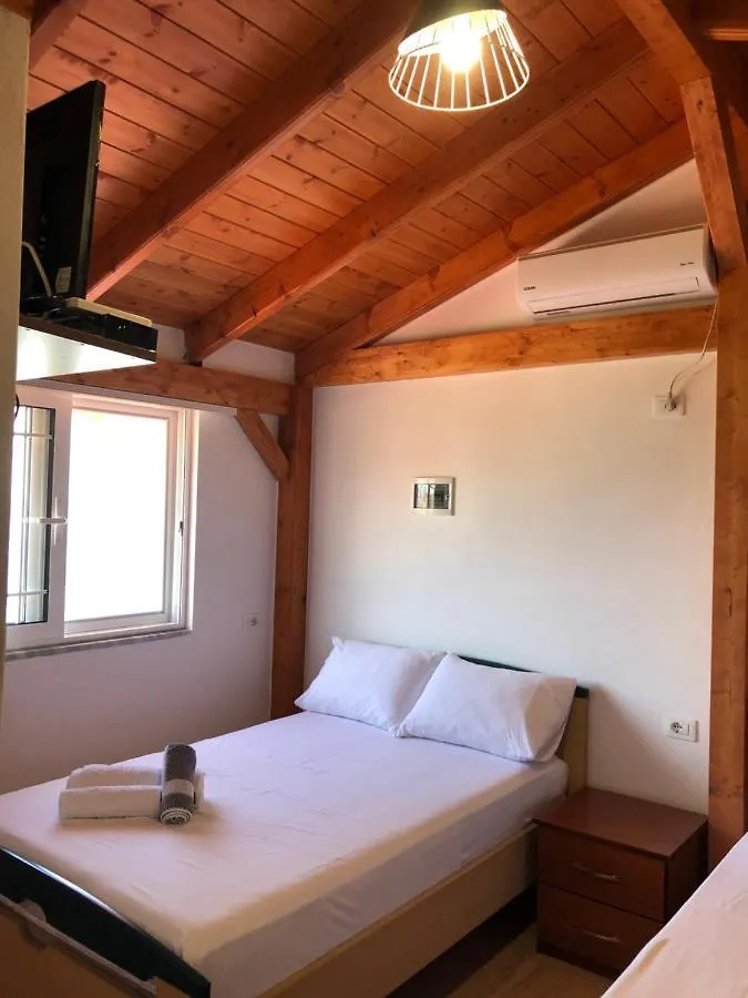 Villa Bushi Ksamil 0*,